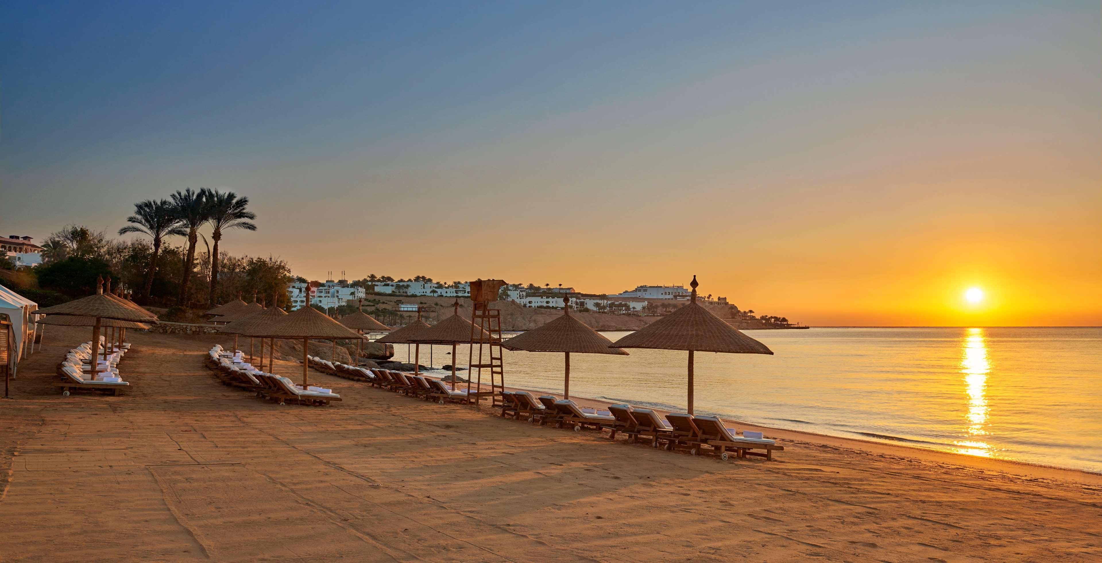 Park Regency Sharm El Sheikh Resort Esterno foto Sunset at the Hilton Sharm El Sheikh Resort