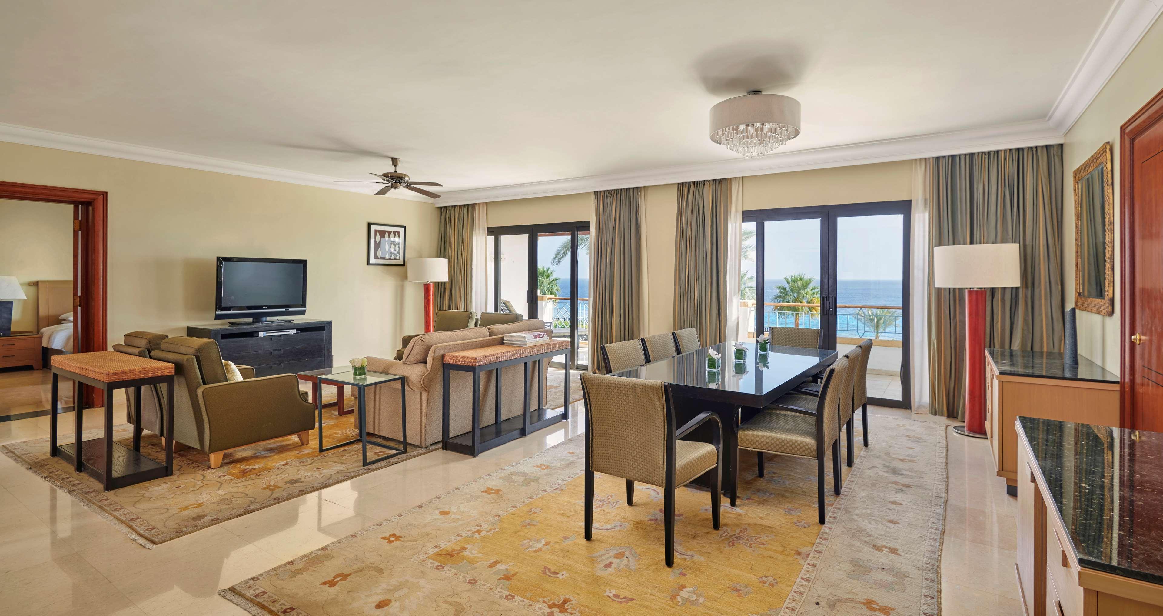 Park Regency Sharm El Sheikh Resort Esterno foto A suite at the Hilton Sharm El Sheikh Resort