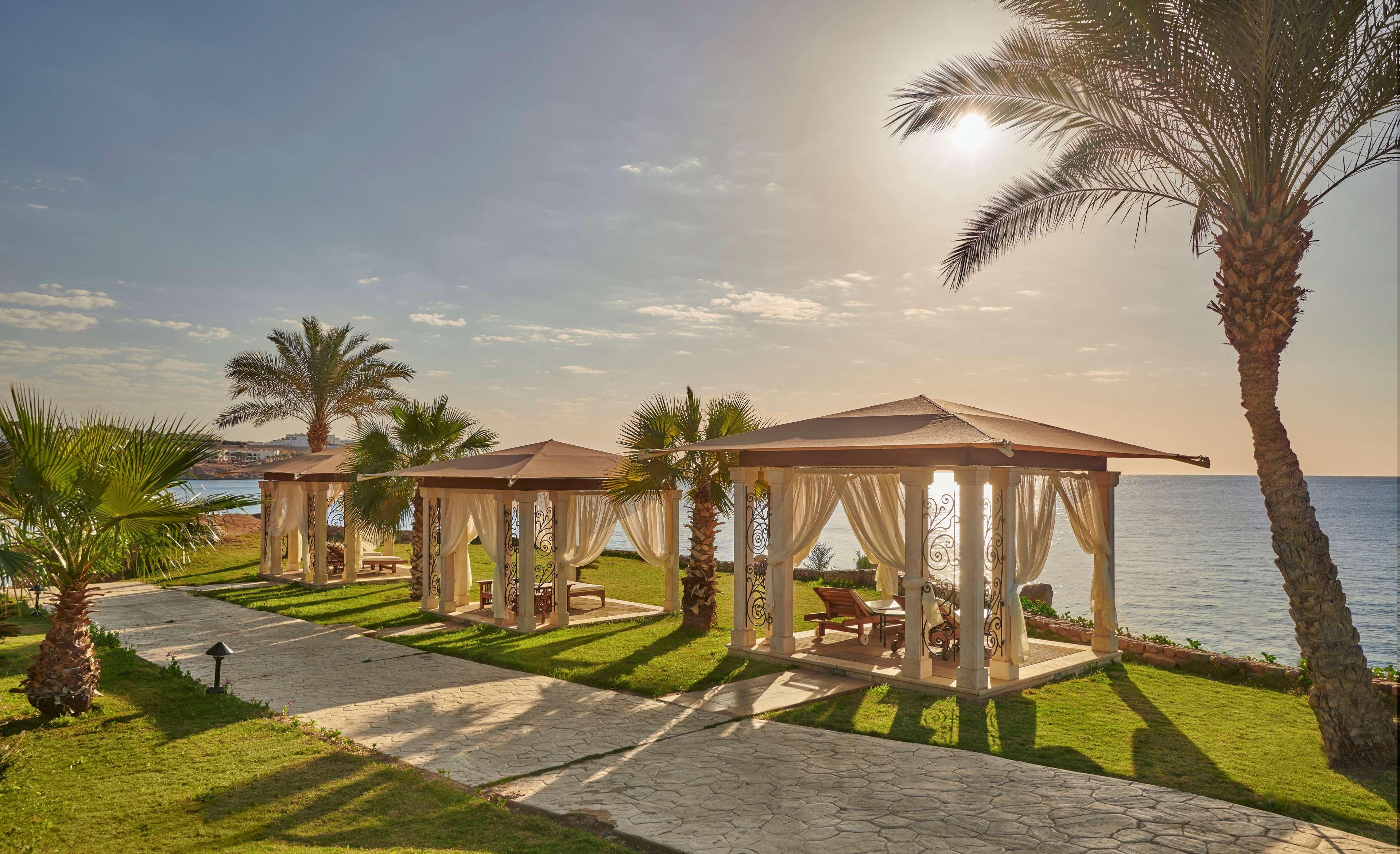 Park Regency Sharm El Sheikh Resort Esterno foto The resort's beach