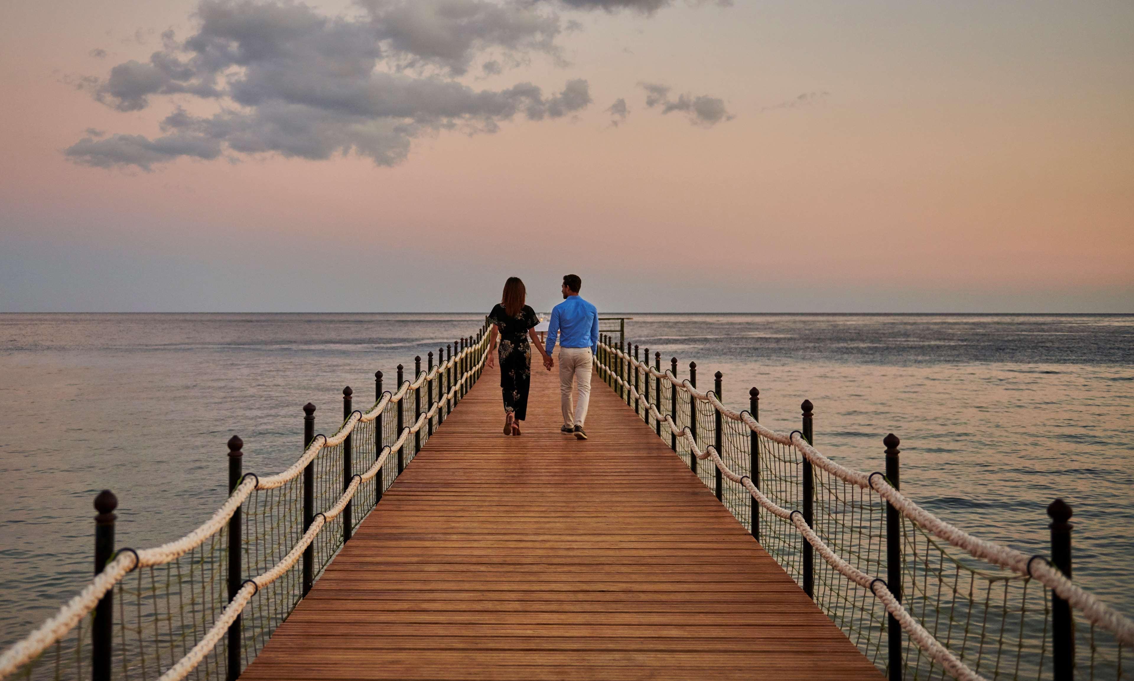 Park Regency Sharm El Sheikh Resort Esterno foto The pier at the resort